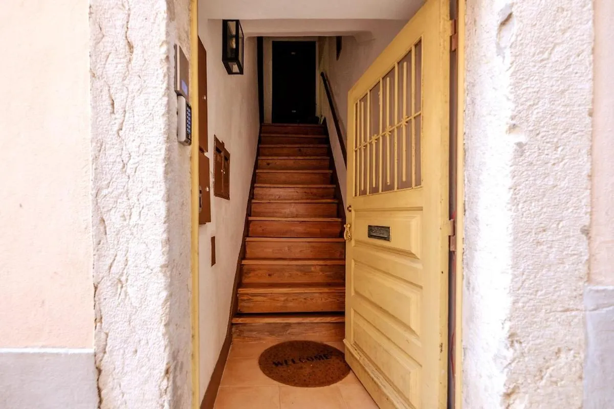 Citadel Crest First Floor Apartment Lisbon Portugal